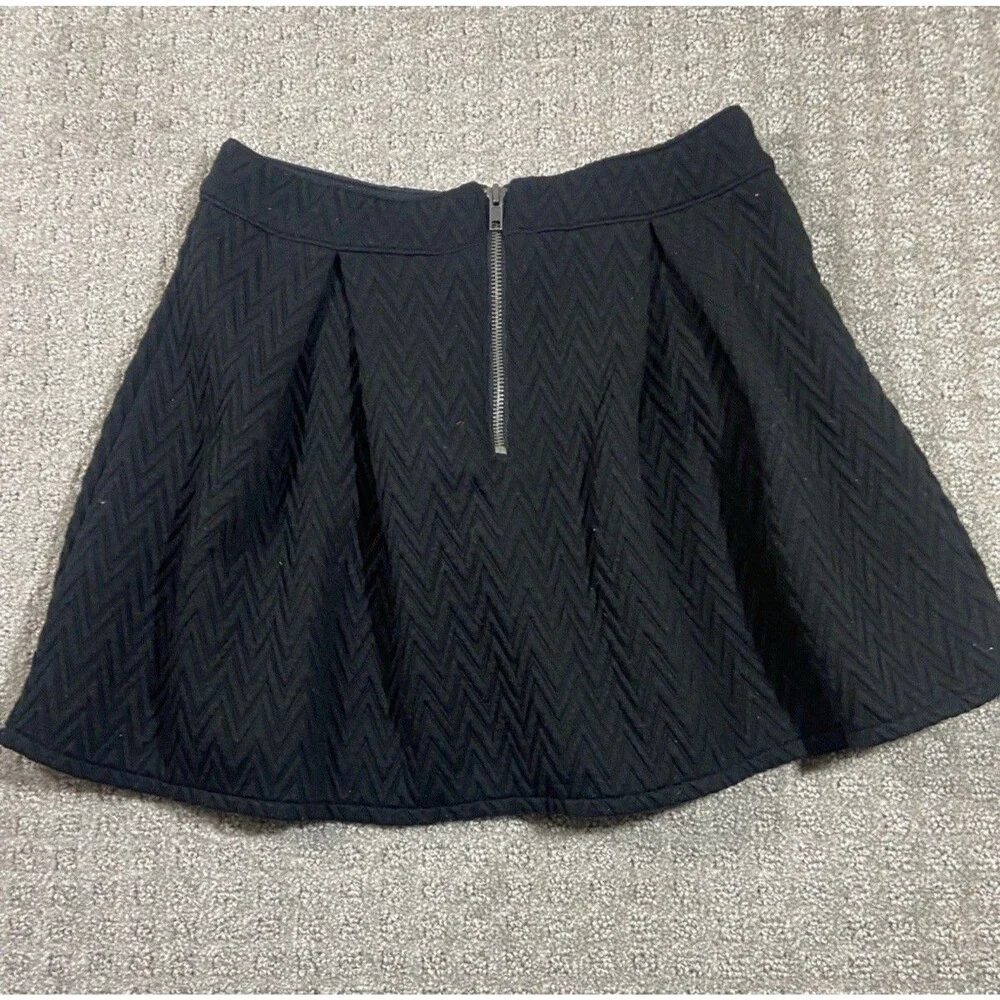 Bethany Mota Juniors size Medium Black Knit Flare Skirt